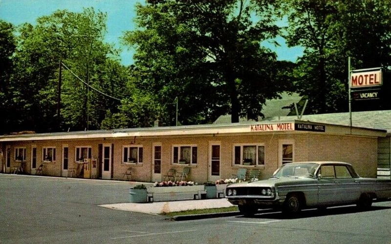 Tinas Katalina (Katalina Motel and Cafe) - Vintage Postcard